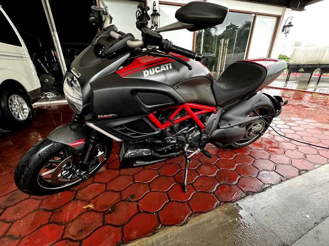 Ducati Diavel Carbon 1200 photo