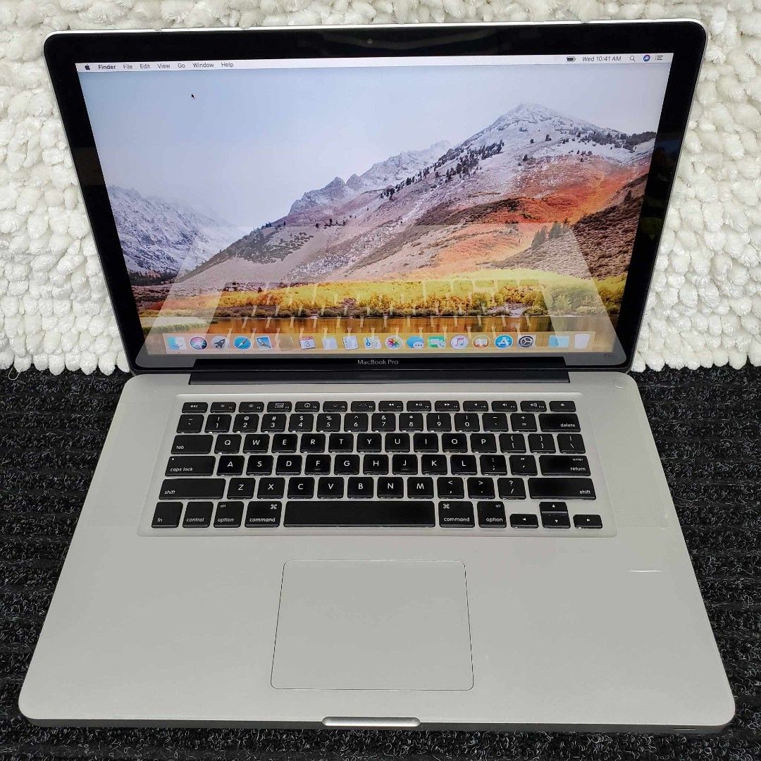Apple MacBook Pro 15 photo