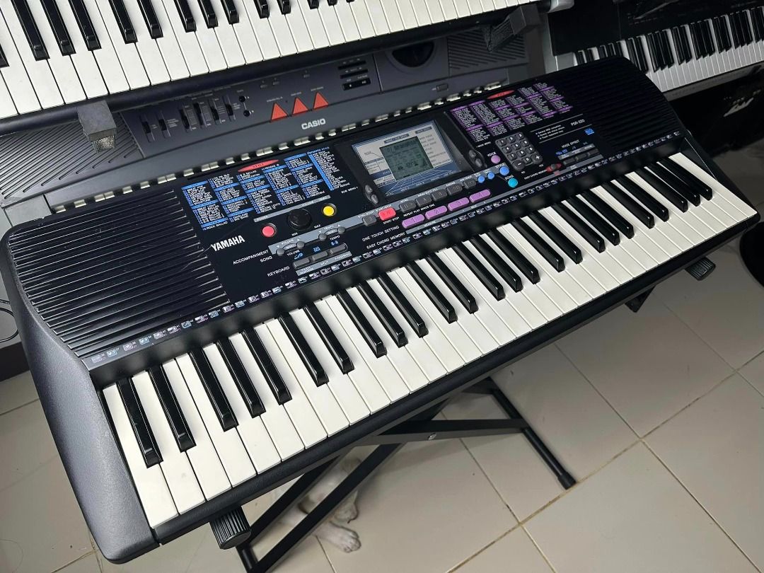 Yamaha PSR 220 Piano Keyboard Organ photo