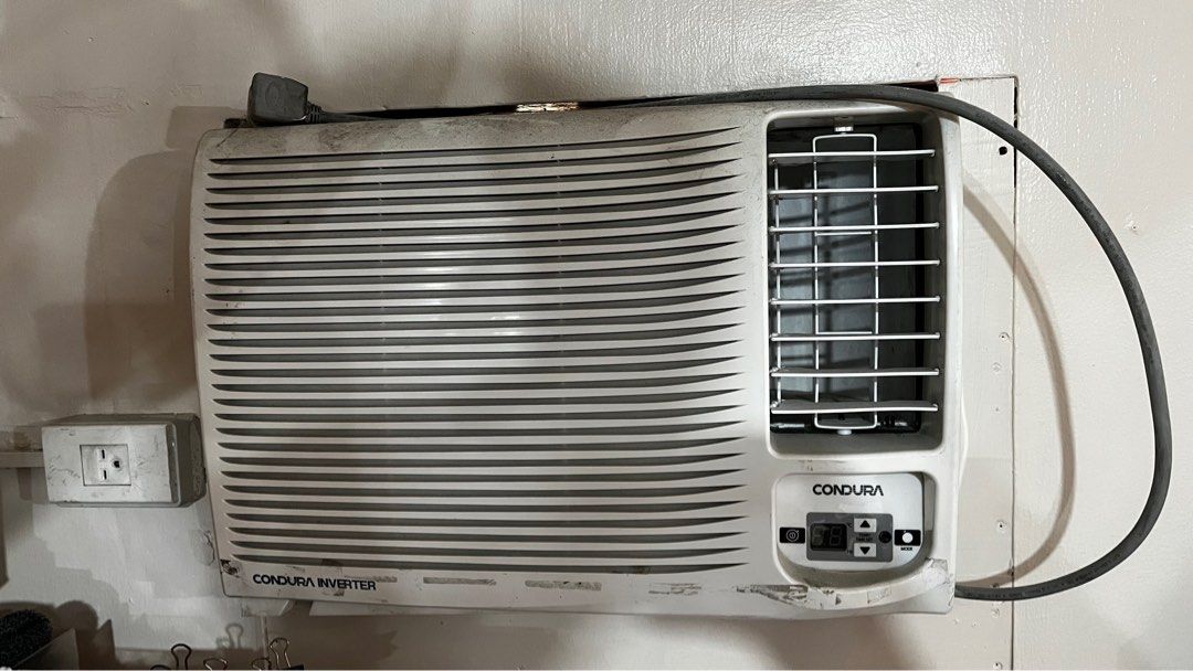 Condura Inverter with remote Aircon photo